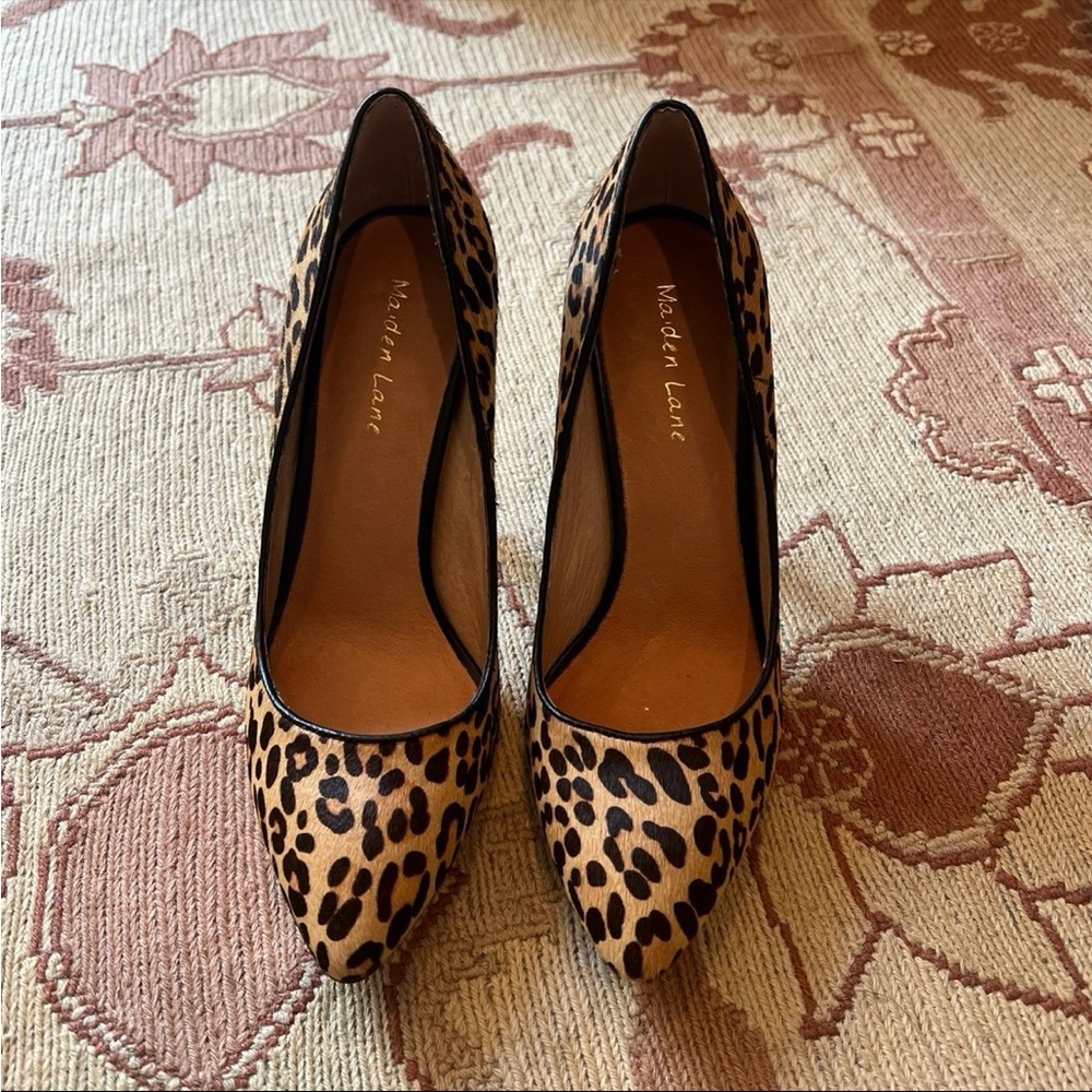 Maiden Lane New Basic Pump Leopard Haircalf 7.5